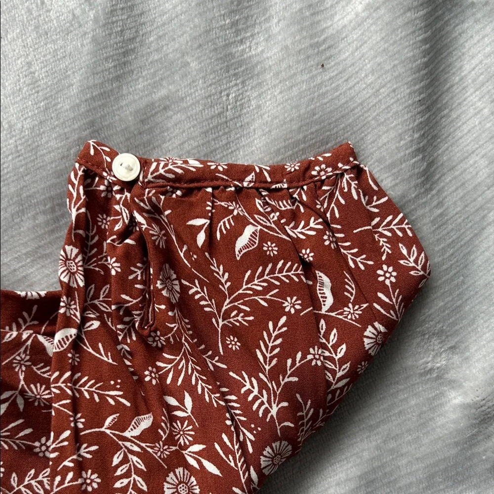 Old Navy Rust Floral Women's Blouse - Picture 4 of 4